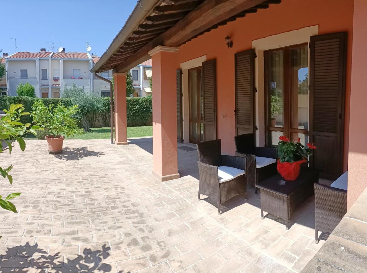 Casa Emilia - Appartamento Per Vacanze - Foligno Ngoại thất bức ảnh